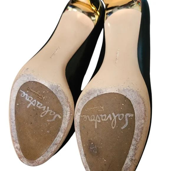 Salvatore Ferragamo Tamina Black Leather Gold Tone Heel Pumps Sz 8B Italy - Picture 7 of 13